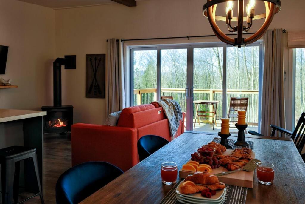 Chalet Woodpecker Lodge - Chaleureux Avec Foyer. Orford Exterior foto